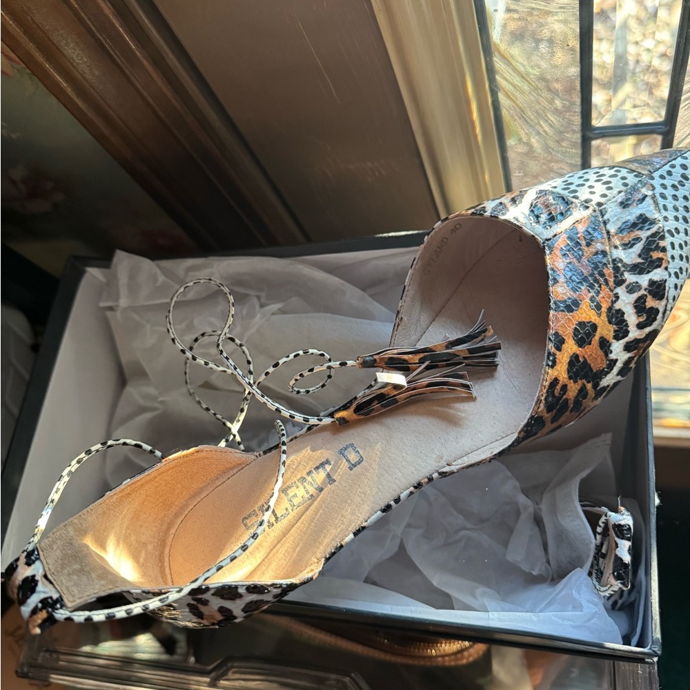 Anthropology Leopard Print Women's Flats with Ankle Tassel Detail-NEW with Box.